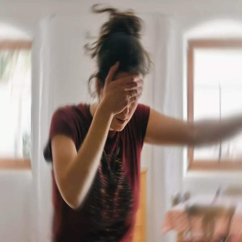 Patient experiencing dizziness after neck injury